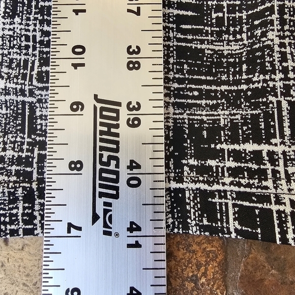 Sharagano Office Dress, Black and White with 3/4 Length Sleeves, Size Large - Picture 10 of 10